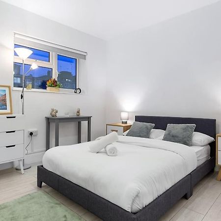 Holiday Home Near Kings Cross Sleep 12 Sp7 London Exterior foto